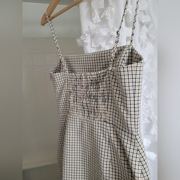 the classic mini dress - Picture 4 of 5